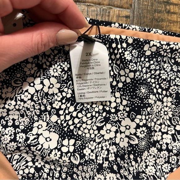 Nwt J Crew French Terry Ruffle Bikini Bottoms in Valley Floral, Size 2X - Picture 7 of 16
